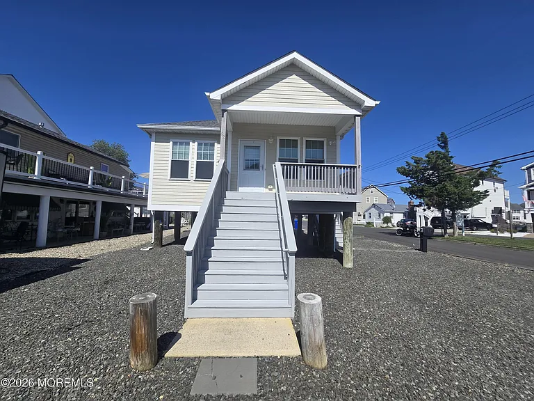52 Adair Dr — Photo 2