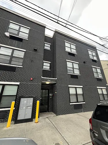 54 Pearl St Photo 1