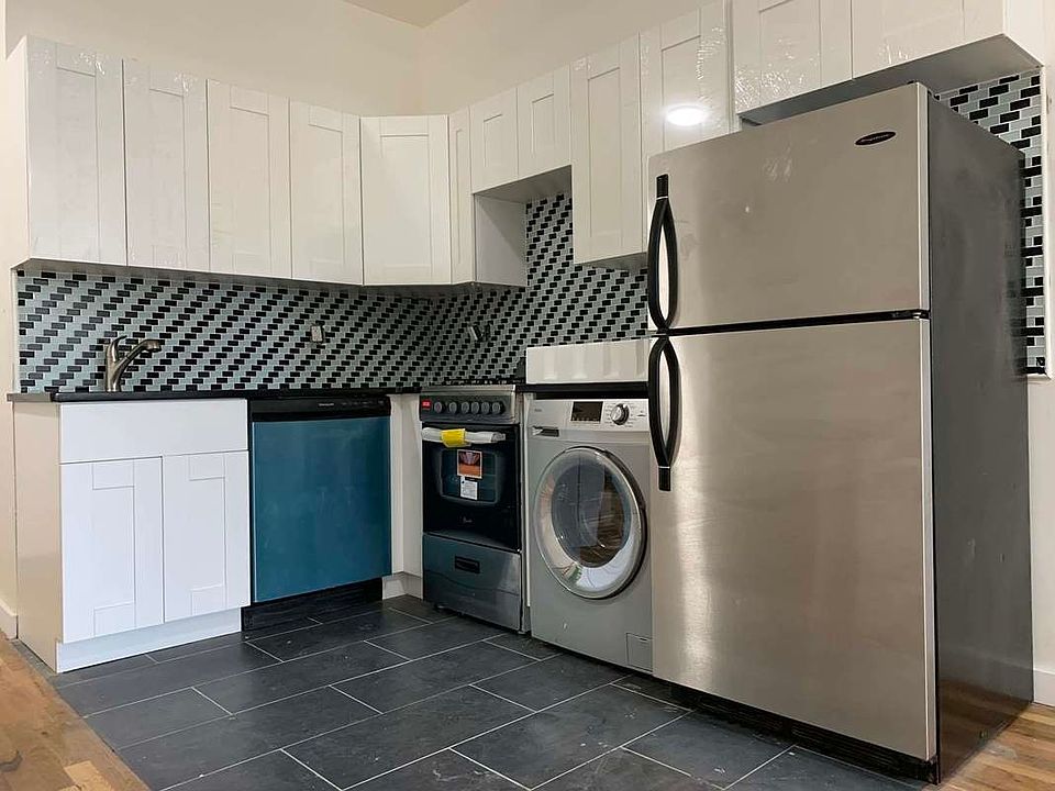 1st image of 268 Boerum St APT 2