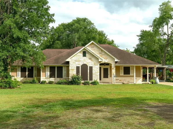 87 Coonville Rd, Huntsville, TX 77320