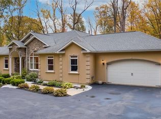 300 Mountain Park Rd, Allentown, PA 18103