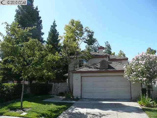 2nd image of 485 Glasgow Cir