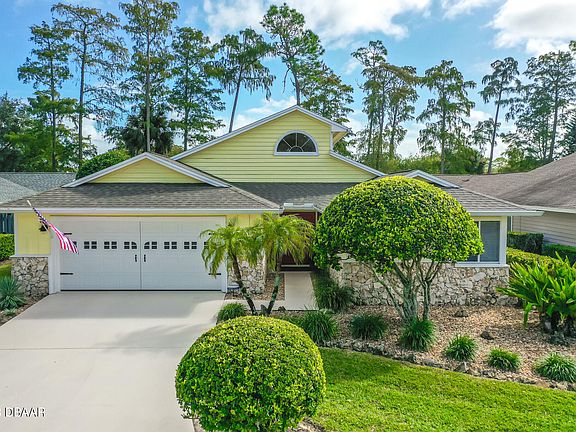 2nd image of 39 Treetop Cir