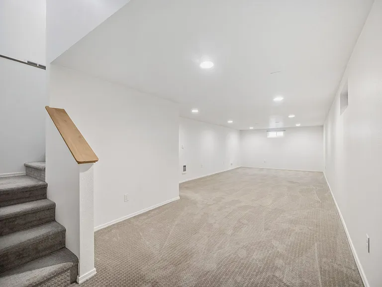 2925 W Northwest Blvd — Photo 14