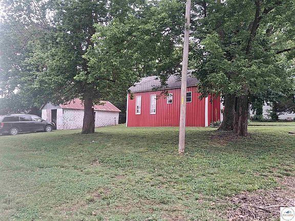 4th image of 1501 Coon Creek St