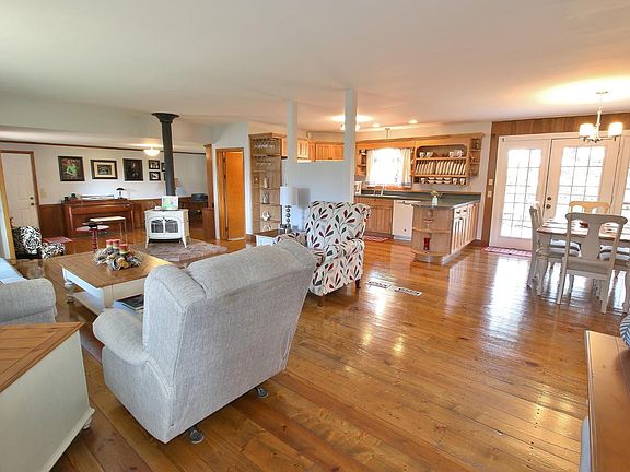 3rd image of 1097 Rankin Dr