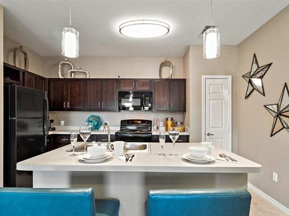 211 E Canyon Grove Rd APT 722