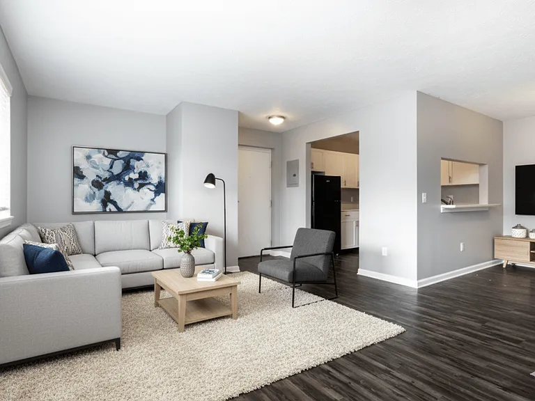 CenterPointe Apartments & Townhomes — Photo 16