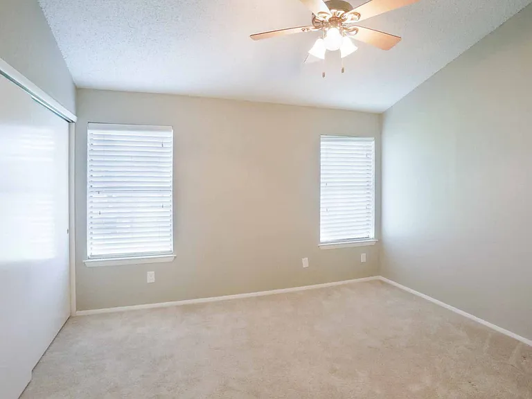 1411 Gracy Farms Ln #76 — Photo 8