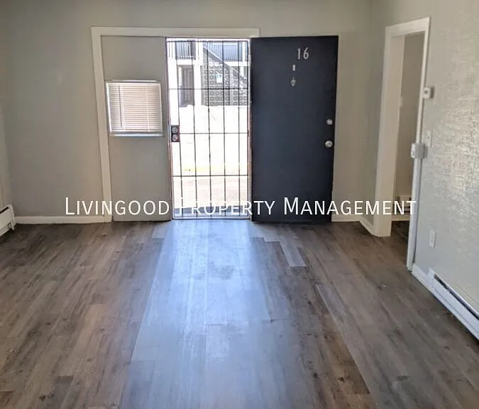 225 E Brookside St #16 — Photo 5