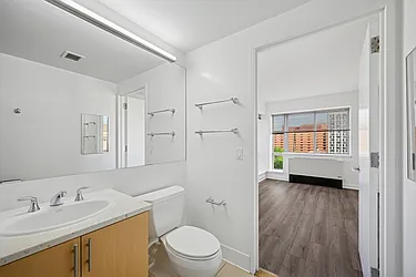 153-30 89th Avenue, #1206