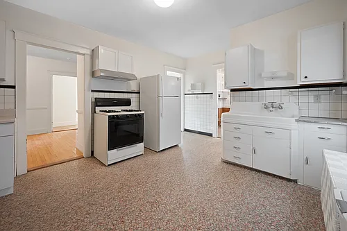 64 West St #2 Photo 1