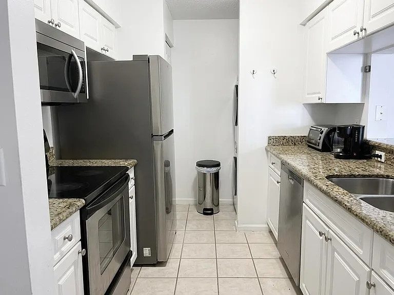 17100 N Bay Rd #1911 — Photo 6