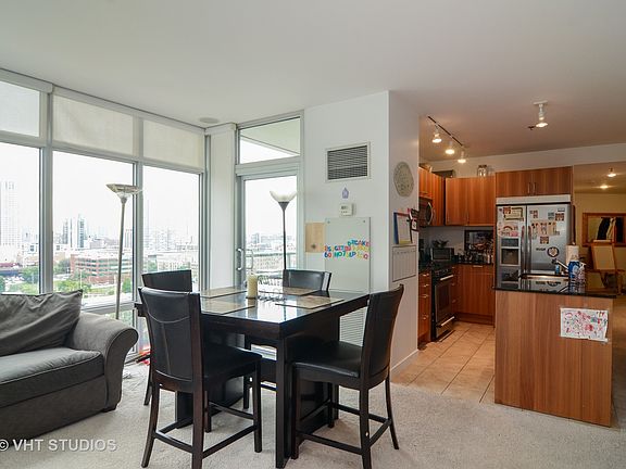 5th image of 510 W Erie St APT 1101
