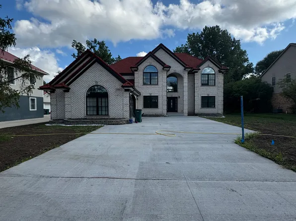 194 Evaline Dr, Troy, MI 48085