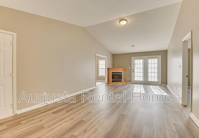 7002 Reagan Cir #1 — Photo 6