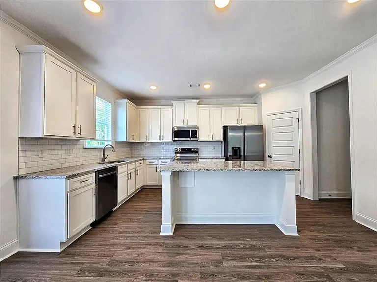 7372 Rocklin Ln — Photo 16
