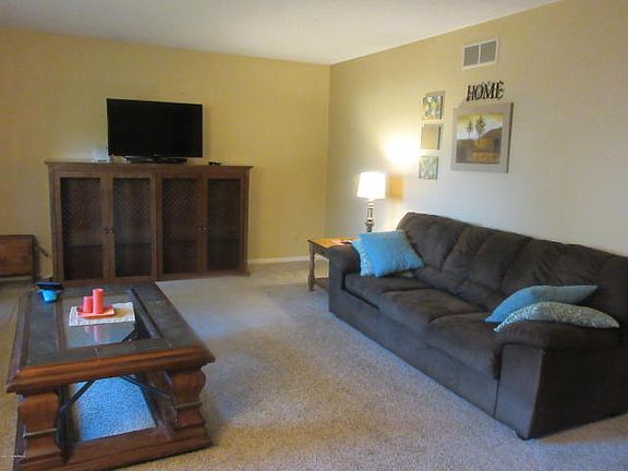 3rd image of 315 Gary Ln