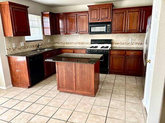 3rd image of 8026 Quail Ridge Rd