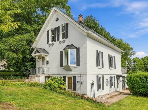 316 S Garfield AVENUE, Port Washington, WI 53074