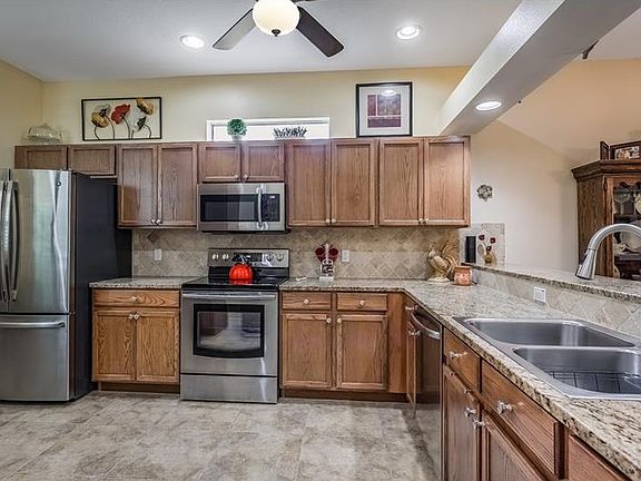 4th image of 21340 Diamonte Dr