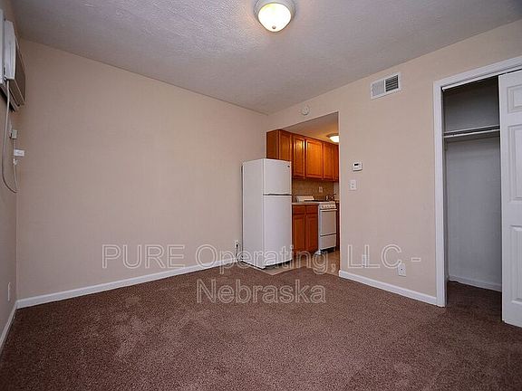 5th image of 612 N 46th St APT 2