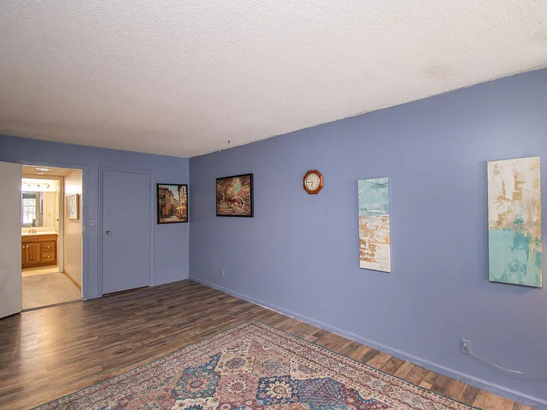 2904 W 33rd St #323 — Photo 8