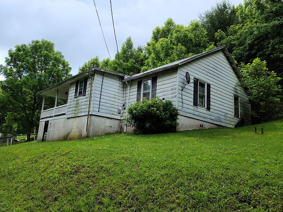 2nd image of 2223 Veterans Rd