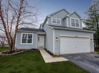 2209 W Waterford Ct, Round Lake, IL 60073