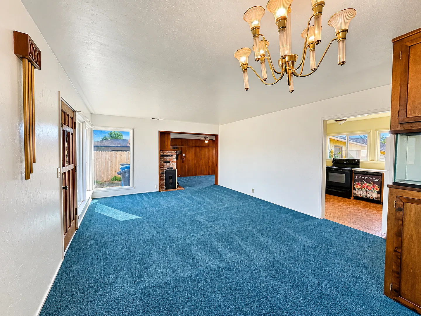 Charming 2-Bedroom Home with Spacious Sunroom, Large Backyard & Detached 2-Car Garage! — Photo 3