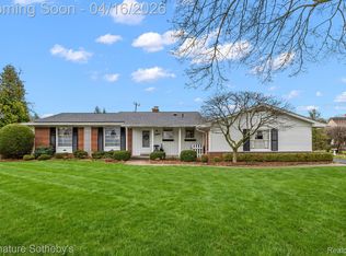 28868 Lorikay St, Farmington Hills, MI 48334