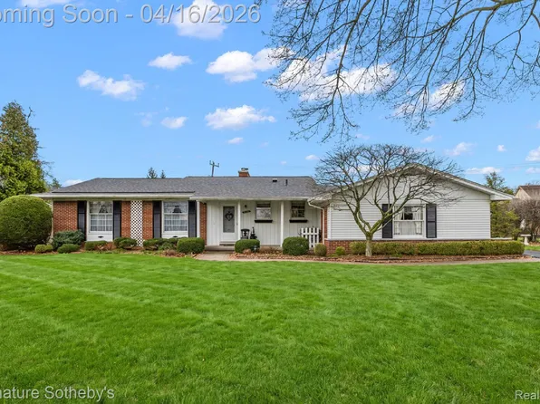 28868 Lorikay St, Farmington Hills, MI 48334