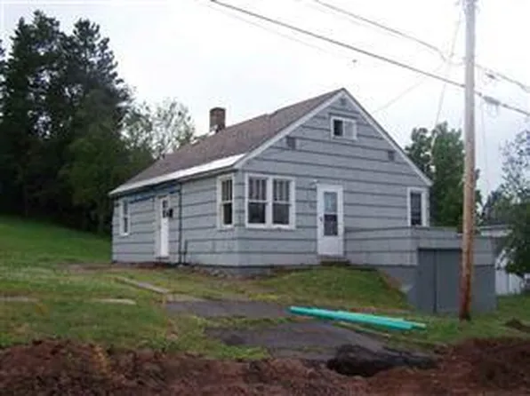 217 E Oak St, Ironwood, MI 49938