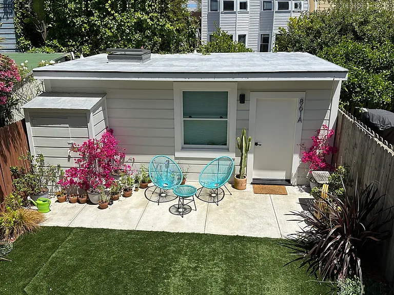 861 S Van Ness Ave — Photo 30