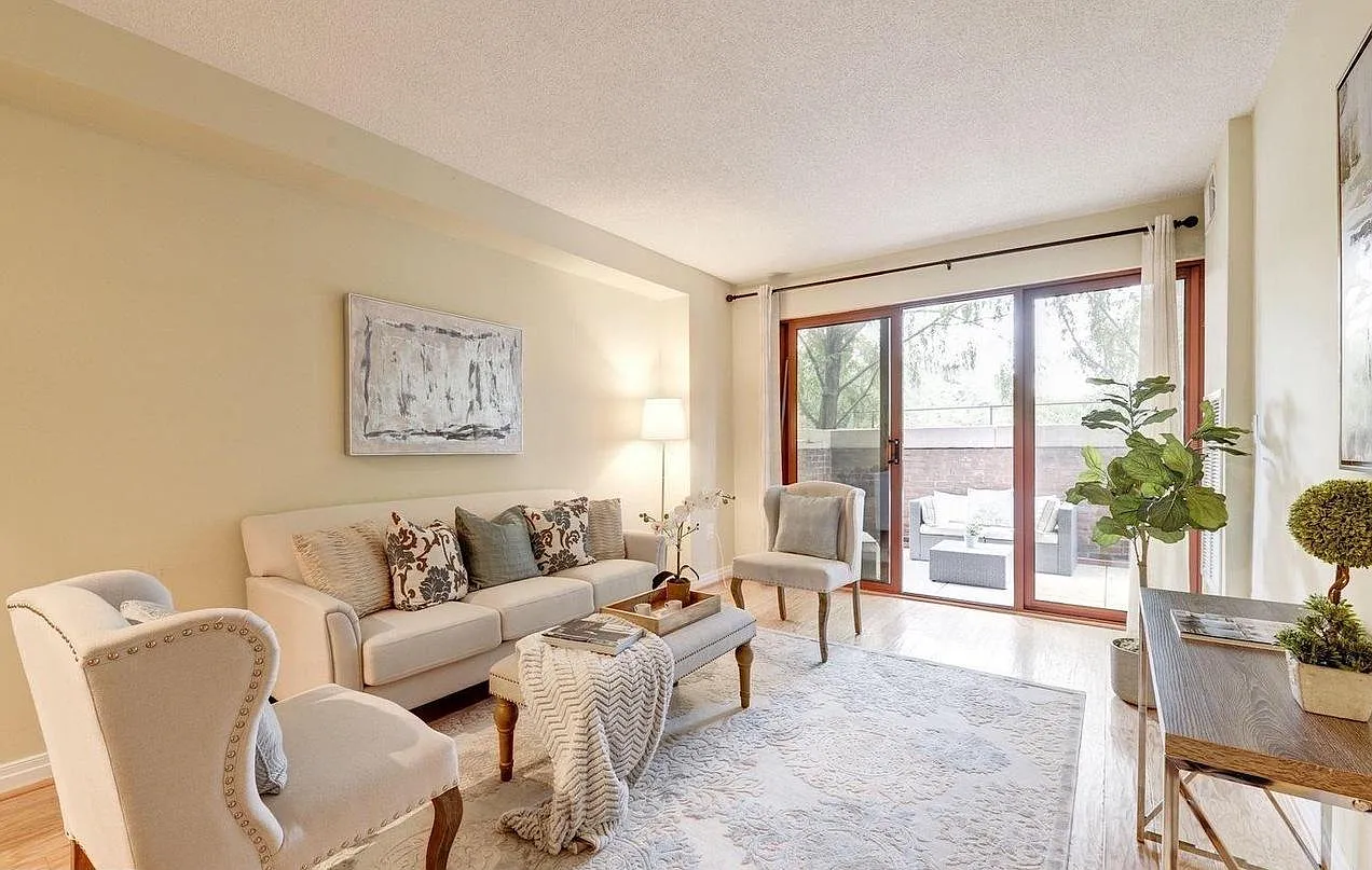 1 bed, 682 sqft, $2,390 — Photo 2