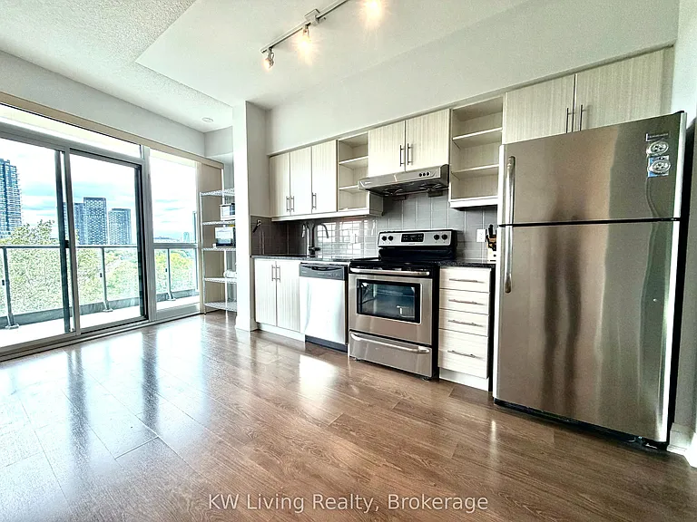 160 Vanderhoof Ave #517 — Photo 2