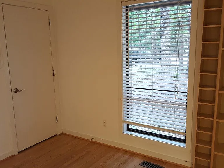 308 Eastwood Rd #B — Photo 13
