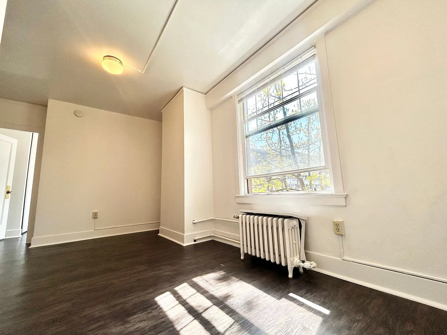 Burlingame Apartments — Photo 3