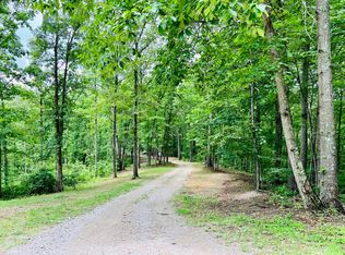 100 Amanda Ln, East Bernstadt, KY 40729