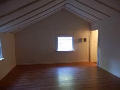 5th image of 33 Tonianne Dr