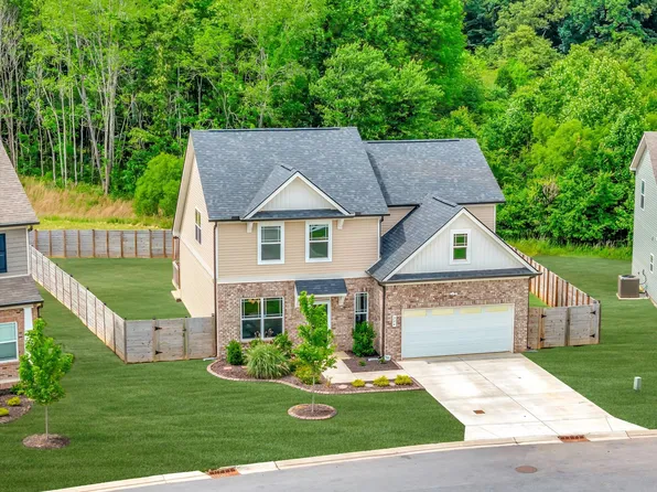 324 Wyburn Pl, Burns, TN 37029