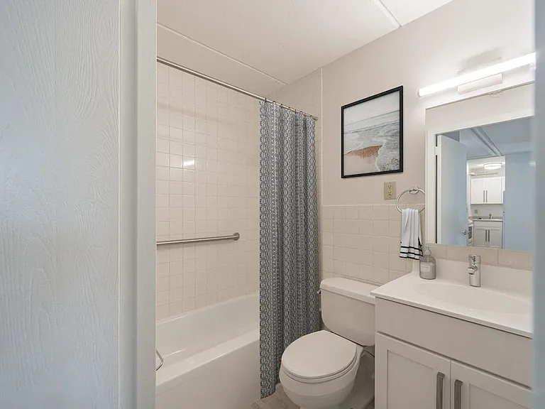 Baystate Place — Photo 3