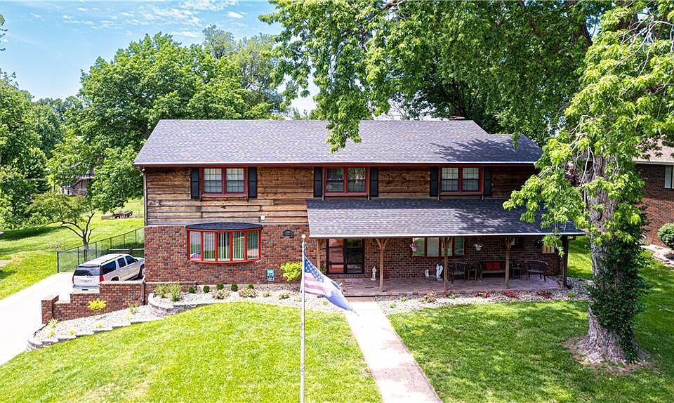 1st image of 2302 Chambers Ave