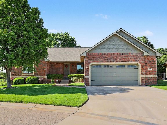 3rd image of 329 S Grand Mere Ct