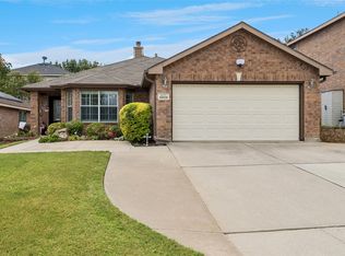 9809 Jericho Ln, Fort Worth, TX 76108