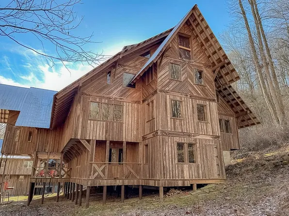 503 Fallen Timber, Smithfield, WV 26437