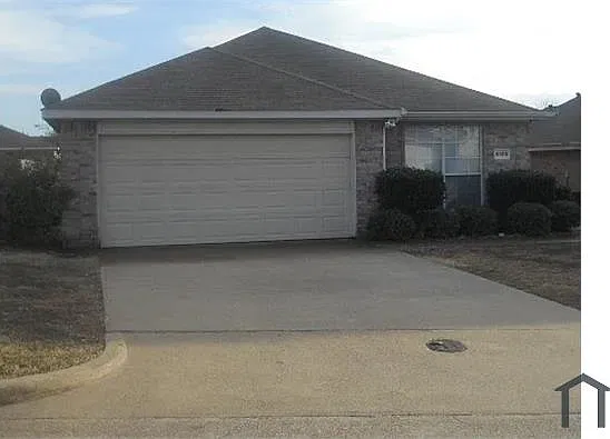 3 bed, 1553 sqft, $2,375 — Photo 1