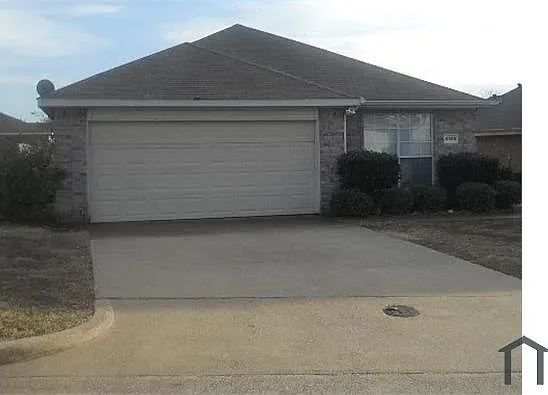 6805 Windward View Dr — Photo 1