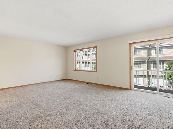 5th image of 1587 County Road D E