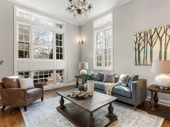 7 Cooper Ave, Edina, MN 55436